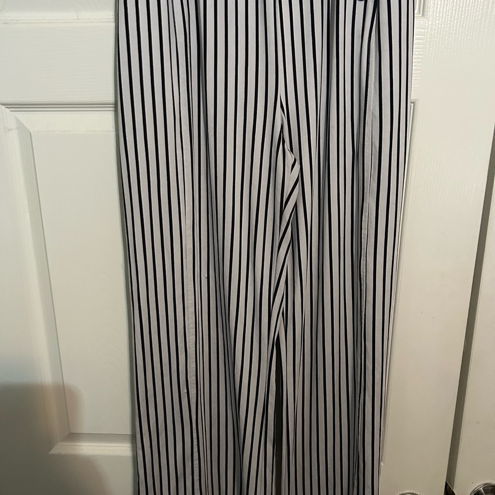 Robert Louis Monochrome Striped Apparel